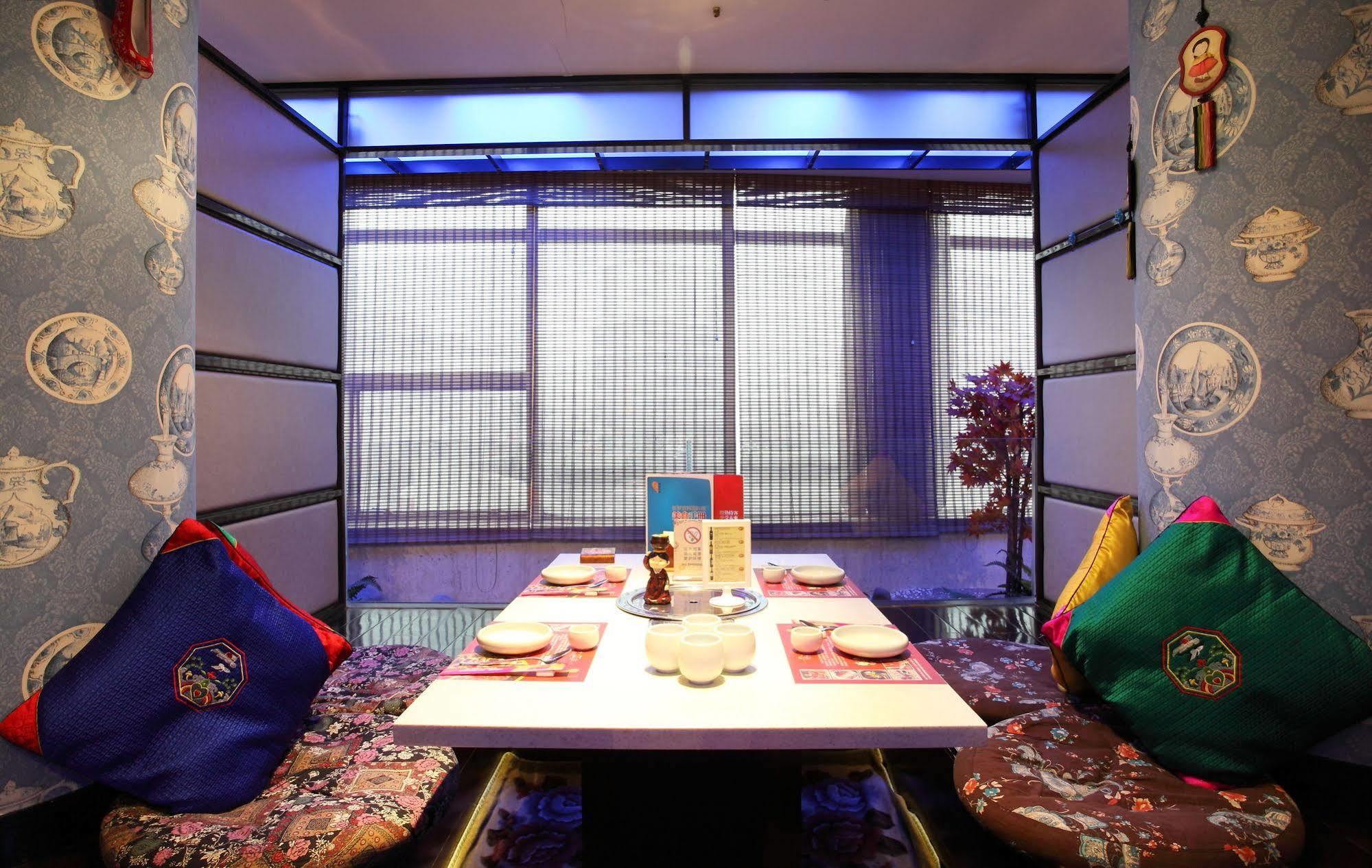 Weilai Conifer Hotel Zhengzhou Exterior photo